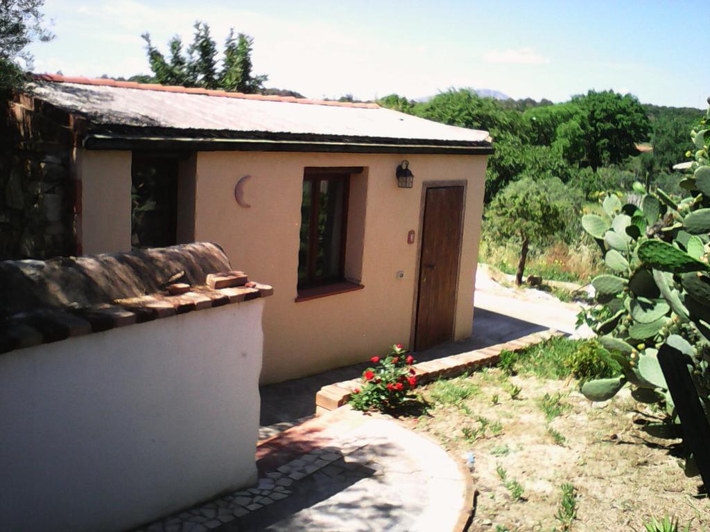 Addisora Appartamenti Cala Liberotto Kültér fotó